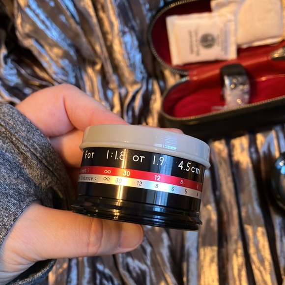 Petri 7 1.8 Camera 35mm, 2 additional Lens, & Popular fan flash reflector - Picture 8 of 15